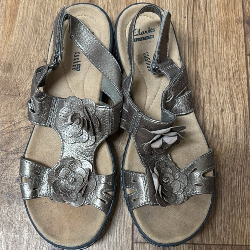 Clarks Women's Bronze Floral Sandals